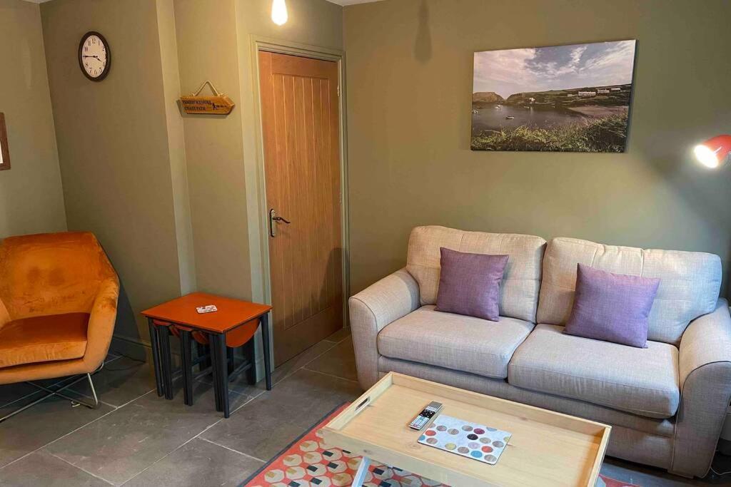 Cottage With Hot Tub In Pembrokeshire هافرفوردوست المظهر الخارجي الصورة